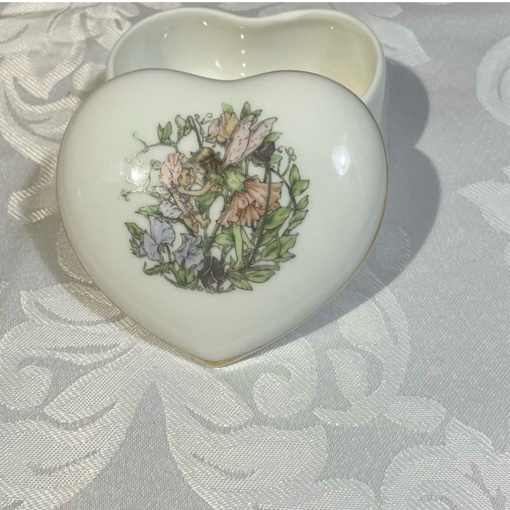 Enesco Heart Box with Fairy & Floral and Gold Accents GUC - Picture 5 of 8